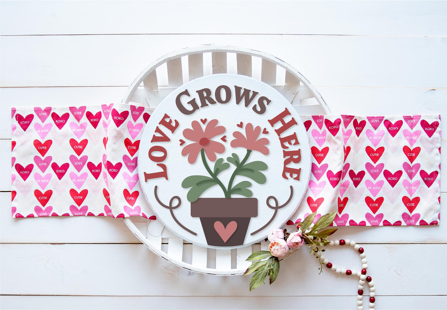 Love grows here personalized sign
